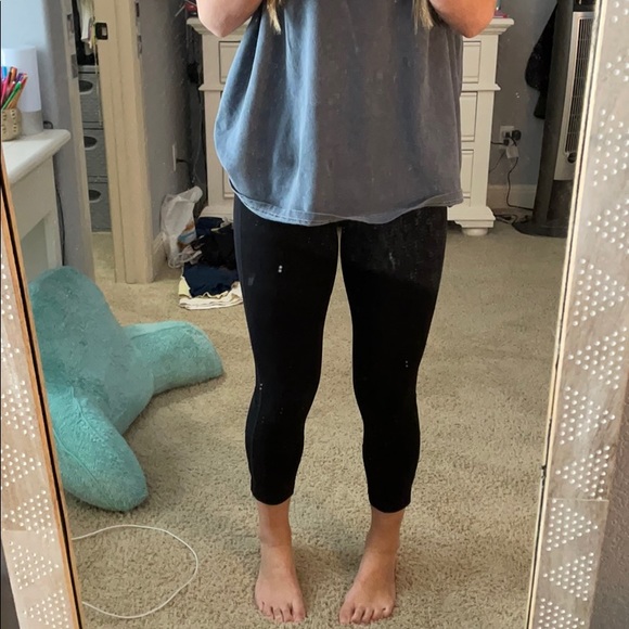 NWOT cropped Lululemon leggings! - Picture 7 of 7